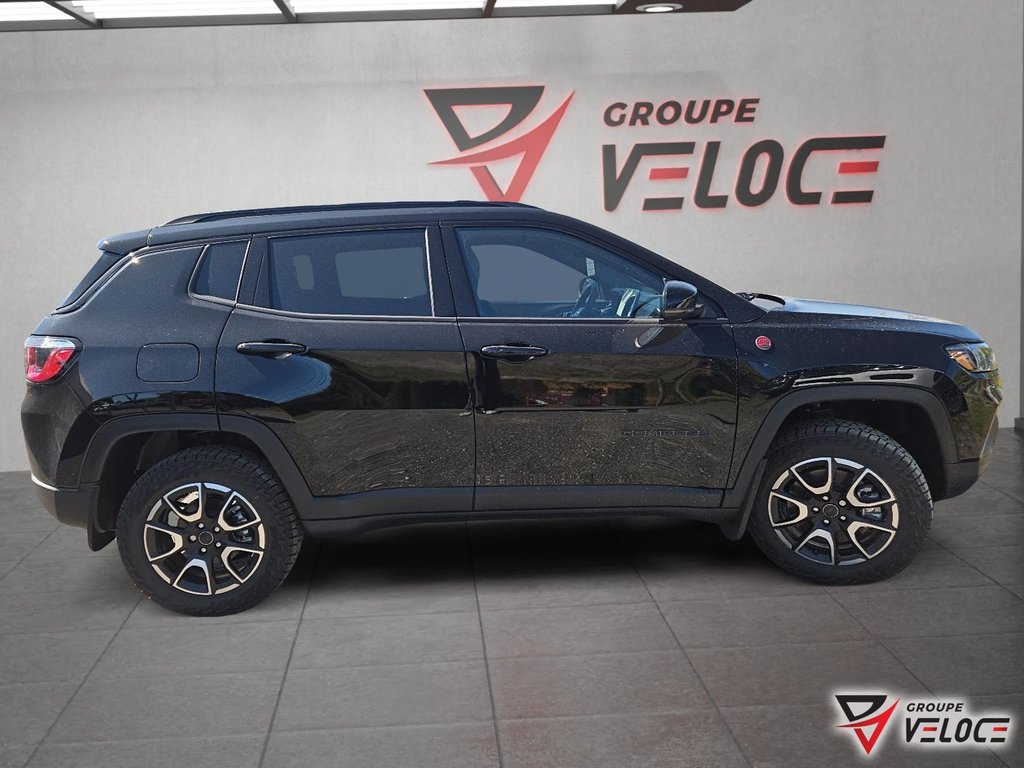 2025 Jeep Compass TRAILHAWK in Riviere-du-Loup, Quebec - 4 - w1024h768px