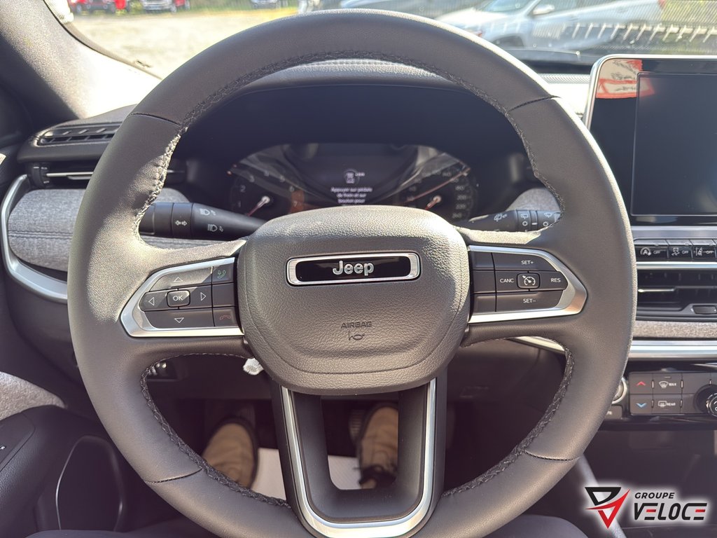 2025 Jeep Compass NORTH in Riviere-du-Loup, Quebec - 8 - w1024h768px