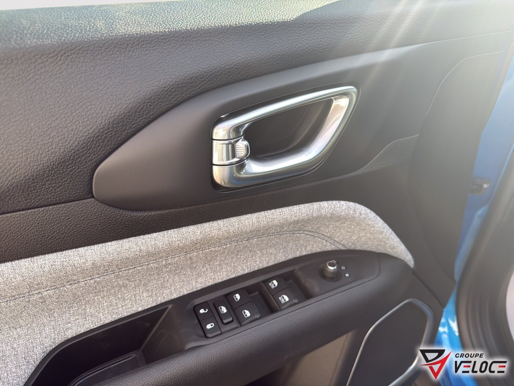 2025 Jeep Compass NORTH in Riviere-du-Loup, Quebec - 6 - w1024h768px