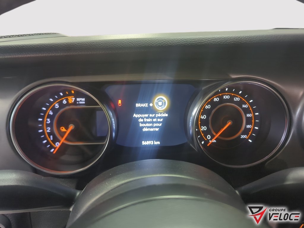 2023 Jeep Gladiator Willys *SIEGES ET VOLANT CHAUFFANT, MAGS + PNEUS* in Riviere-du-Loup, Quebec - 12 - w1024h768px