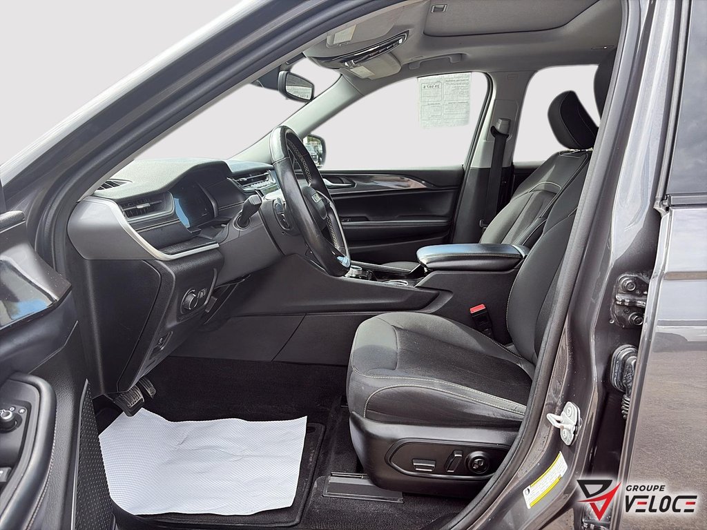 2022 Jeep Grand Cherokee L Laredo**SIÈGE CHAUFFANT VOLANT CHAUFFANT** in Riviere-du-Loup, Quebec - 8 - w1024h768px