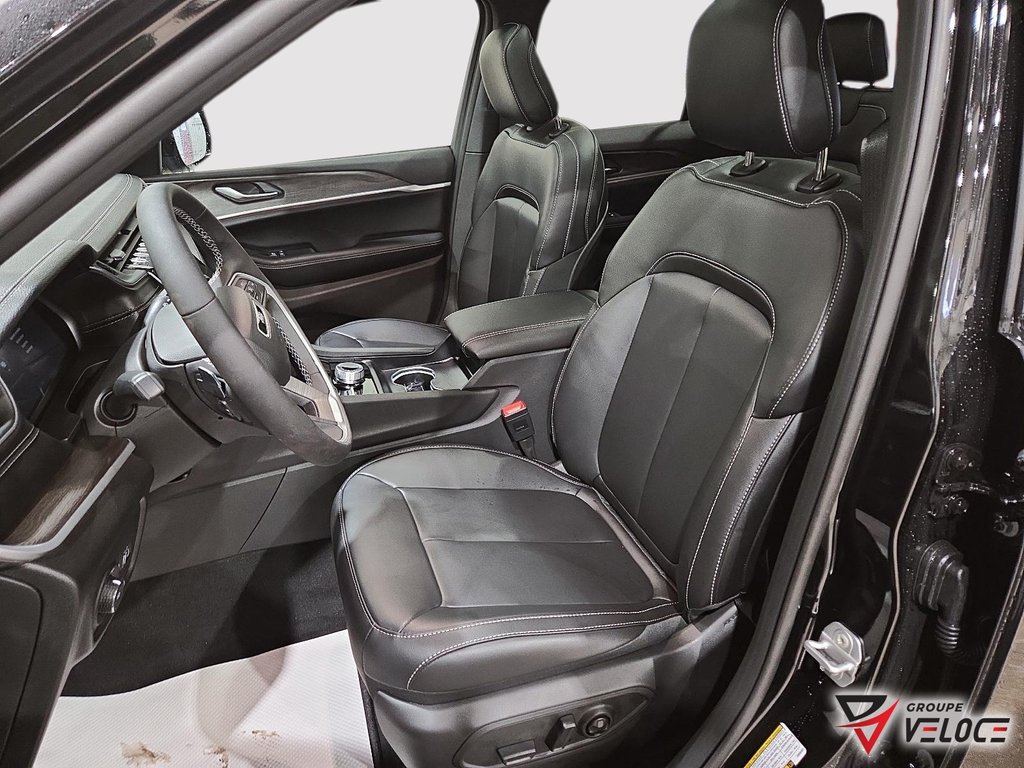 Jeep Grand Cherokee LIMITED 2025 à Rivière-du-Loup, Québec - 8 - w1024h768px