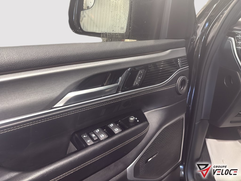 Jeep Wagoneer Series II Carbide 2023 à Rivière-du-Loup, Québec - 10 - w1024h768px