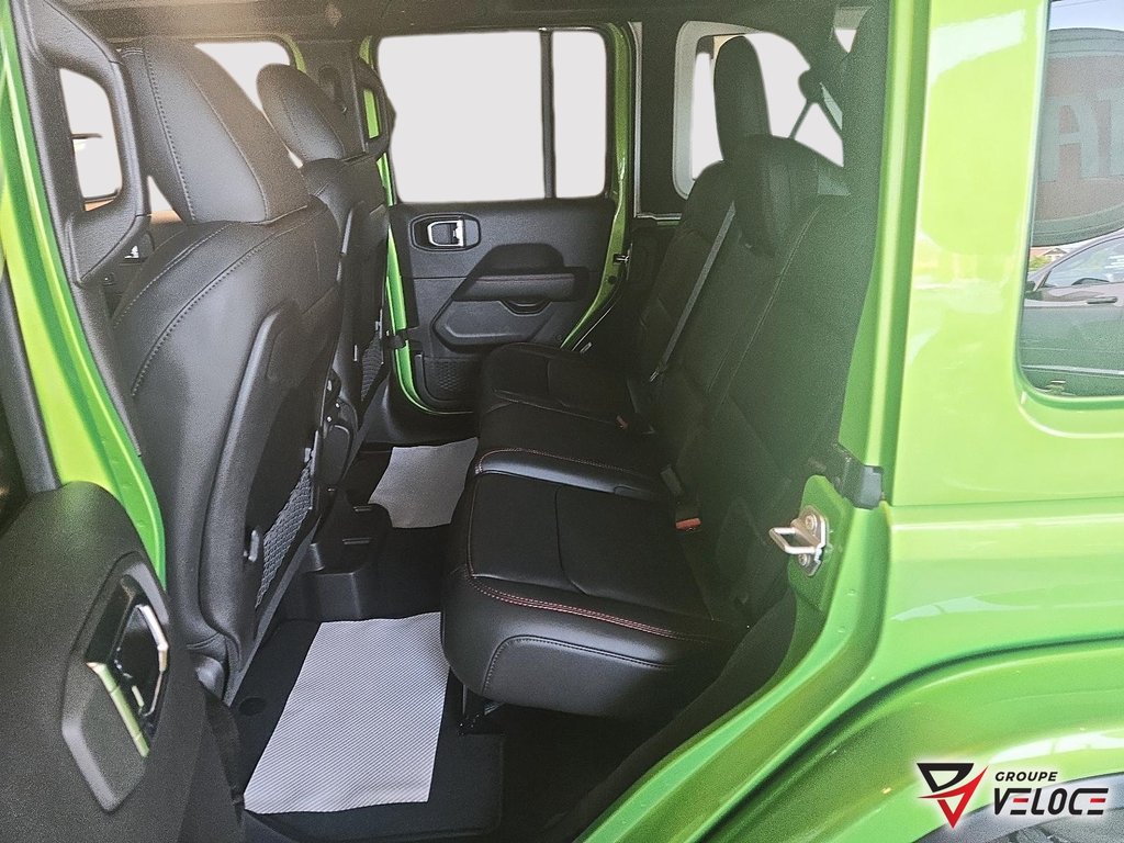 2025 Jeep WRANGLER 4-Door RUBICON X in Riviere-du-Loup, Quebec - 10 - w1024h768px