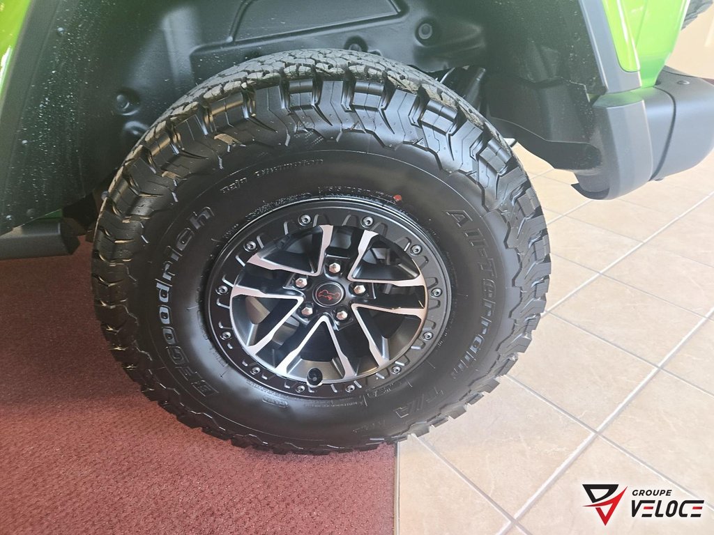 2025 Jeep WRANGLER 4-Door RUBICON X in Riviere-du-Loup, Quebec - 8 - w1024h768px