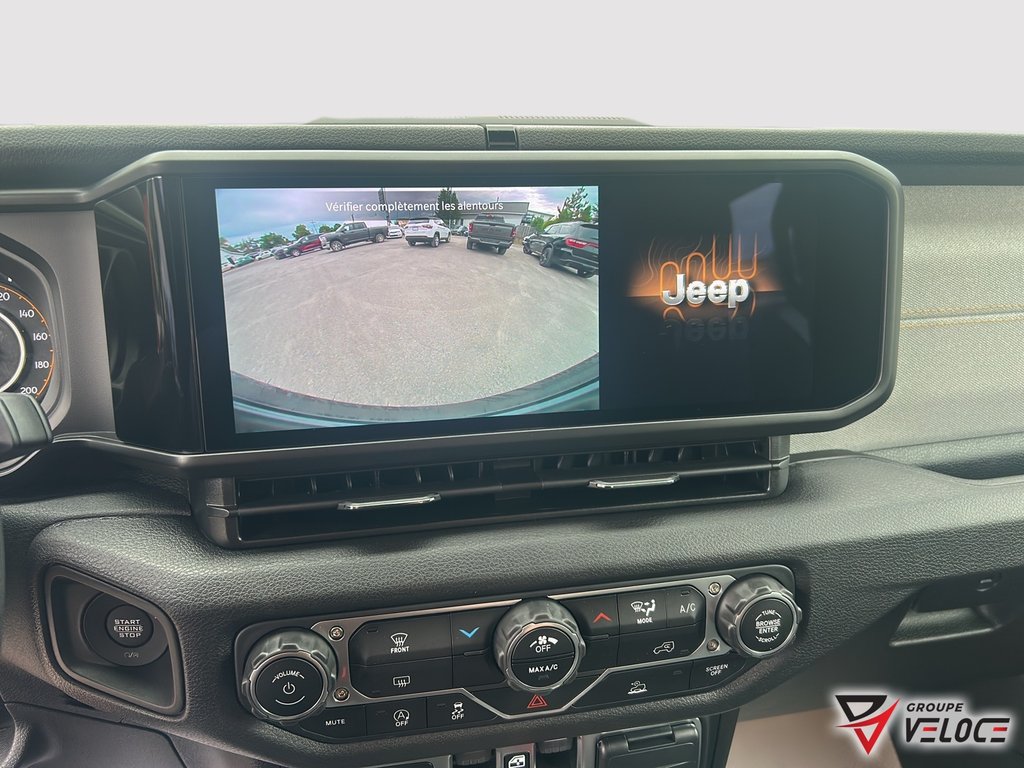 2025 Jeep WRANGLER 4-Door SPORT in Riviere-du-Loup, Quebec - 12 - w1024h768px