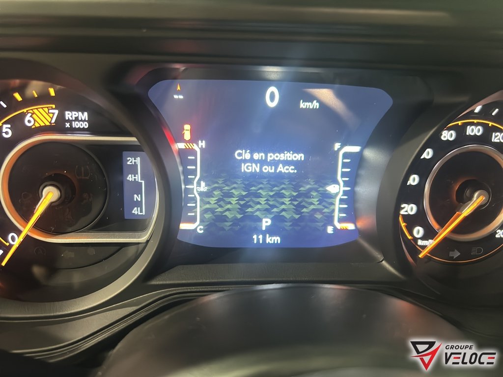 Jeep Wrangler 4-Door SAHARA 2026 à Rivière-du-Loup, Québec - 11 - w1024h768px