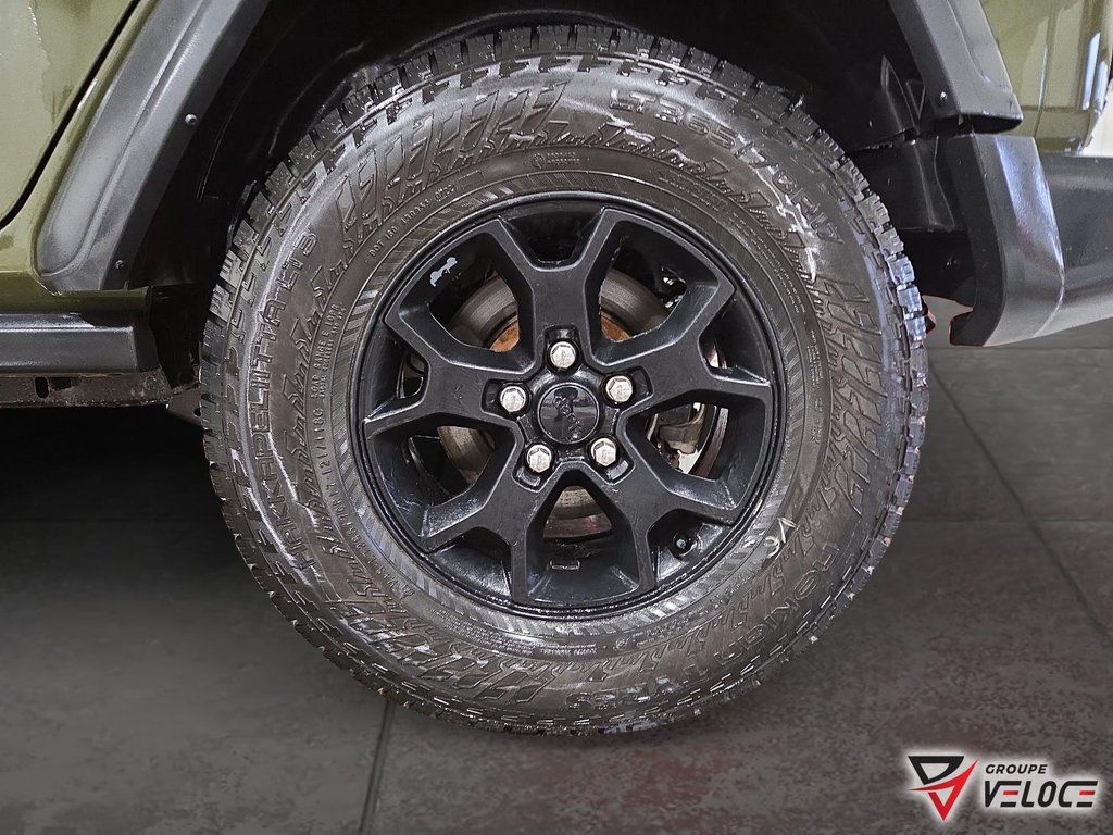 Jeep Wrangler Willys *V6, 2 TOITS, SIEGES CHAUFFANTS* 2023 à Rivière-du-Loup, Québec - 6 - w1024h768px