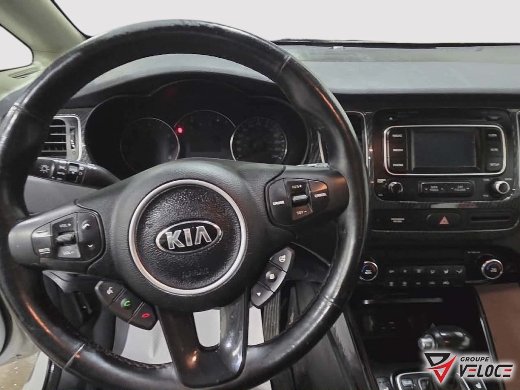 2017 Kia Rondo EX LUXURY in Riviere-du-Loup, Quebec - 10 - w1024h768px