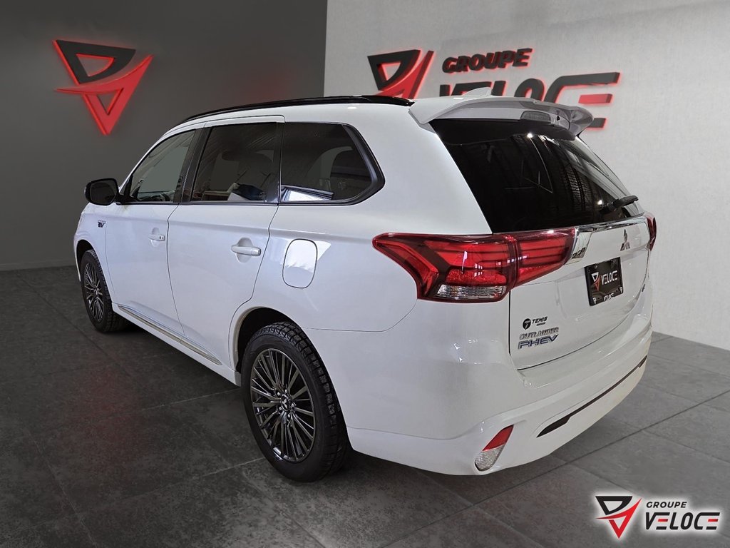 Mitsubishi Outlander PHEV BLACK EDITION *CUIR, TOIT OUVRANT, TOUT ÉQUIPÉ* 2022 à Rivière-du-Loup, Québec - 4 - w1024h768px