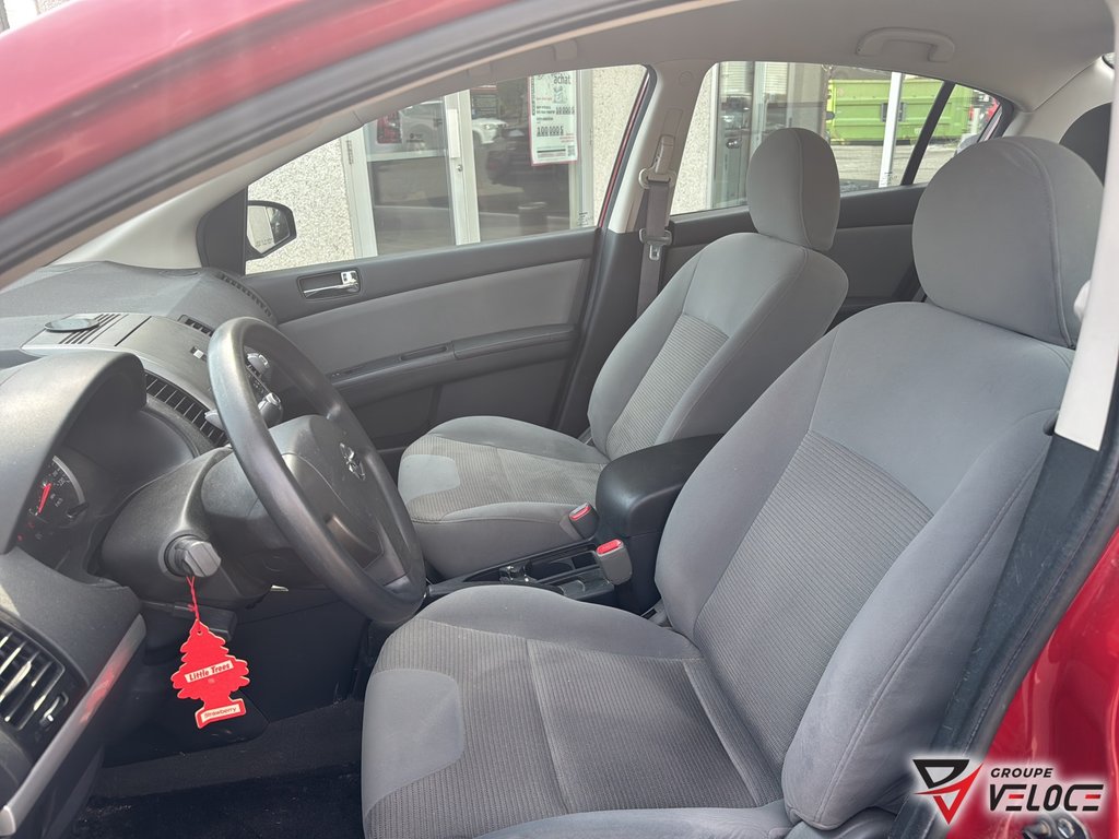Nissan Sentra 2.0 S**A/C** 2010 à Rivière-du-Loup, Québec - 8 - w1024h768px