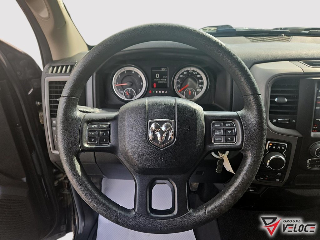 Ram 1500 Classic Express *QUAD CAB, V6, MAGS NOIR* 2019 à Rivière-du-Loup, Québec - 12 - w1024h768px