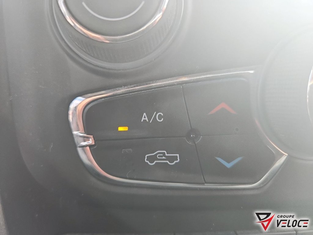 Ram 1500 Classic Express *QUAD CAB, V6, MAGS NOIR* 2019 à Rivière-du-Loup, Québec - 17 - w1024h768px