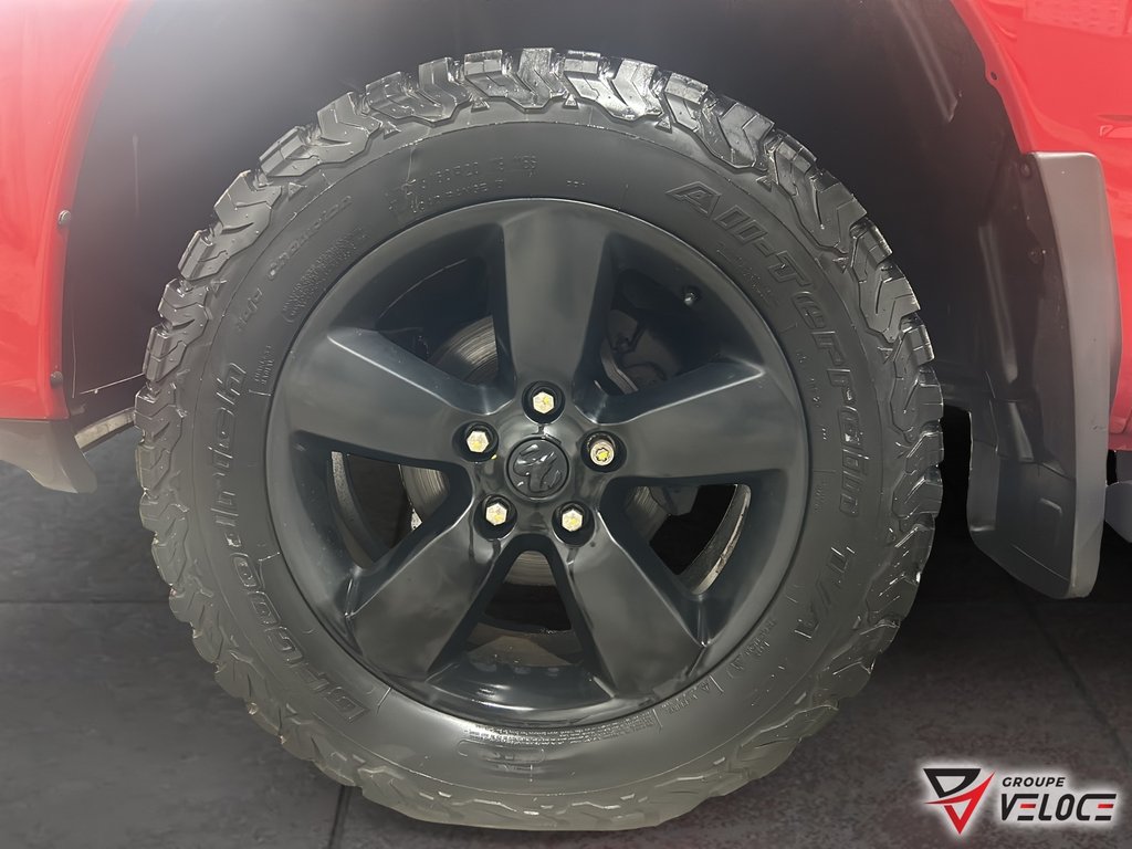 2020 Ram 1500 Classic Express *NIGHT EDITION, V8 5.7, CREWCAB* in Riviere-du-Loup, Quebec - 7 - w1024h768px