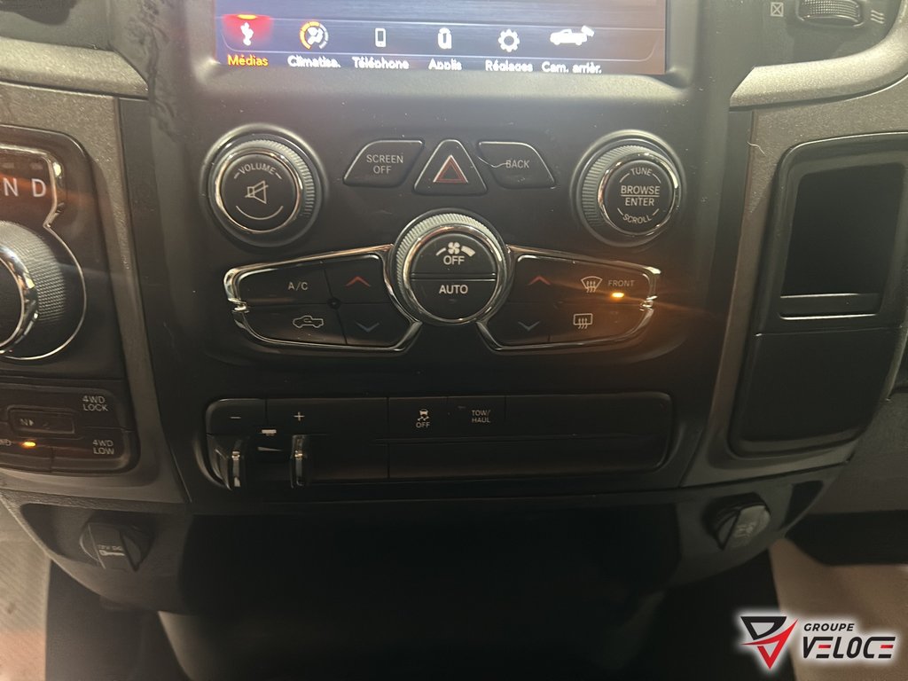 2020 Ram 1500 Classic Express *NIGHT EDITION, V8 5.7, CREWCAB* in Riviere-du-Loup, Quebec - 15 - w1024h768px