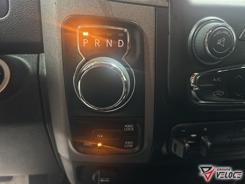 2020 Ram 1500 Classic Express *NIGHT EDITION, V8 5.7, CREWCAB* in Riviere-du-Loup, Quebec - 16 - w1024h768px