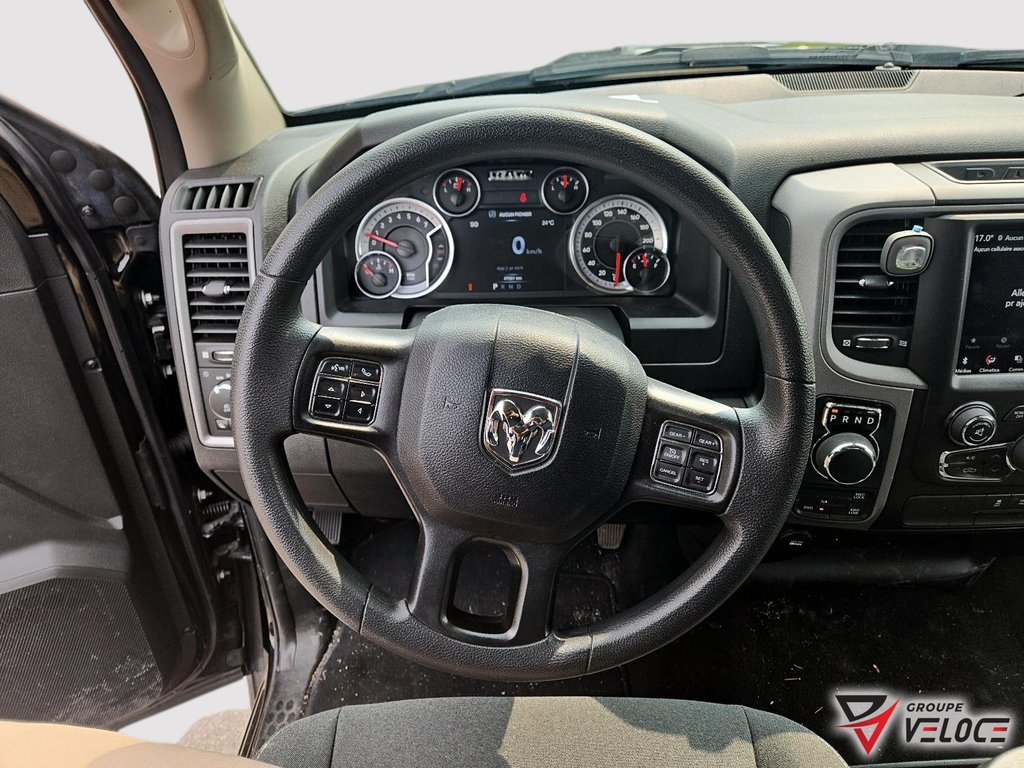 Ram 1500 Classic Express *CREWCAB, 5.7 HEMI, NIGHT EDITION* 2021 à Rivière-du-Loup, Québec - 12 - w1024h768px