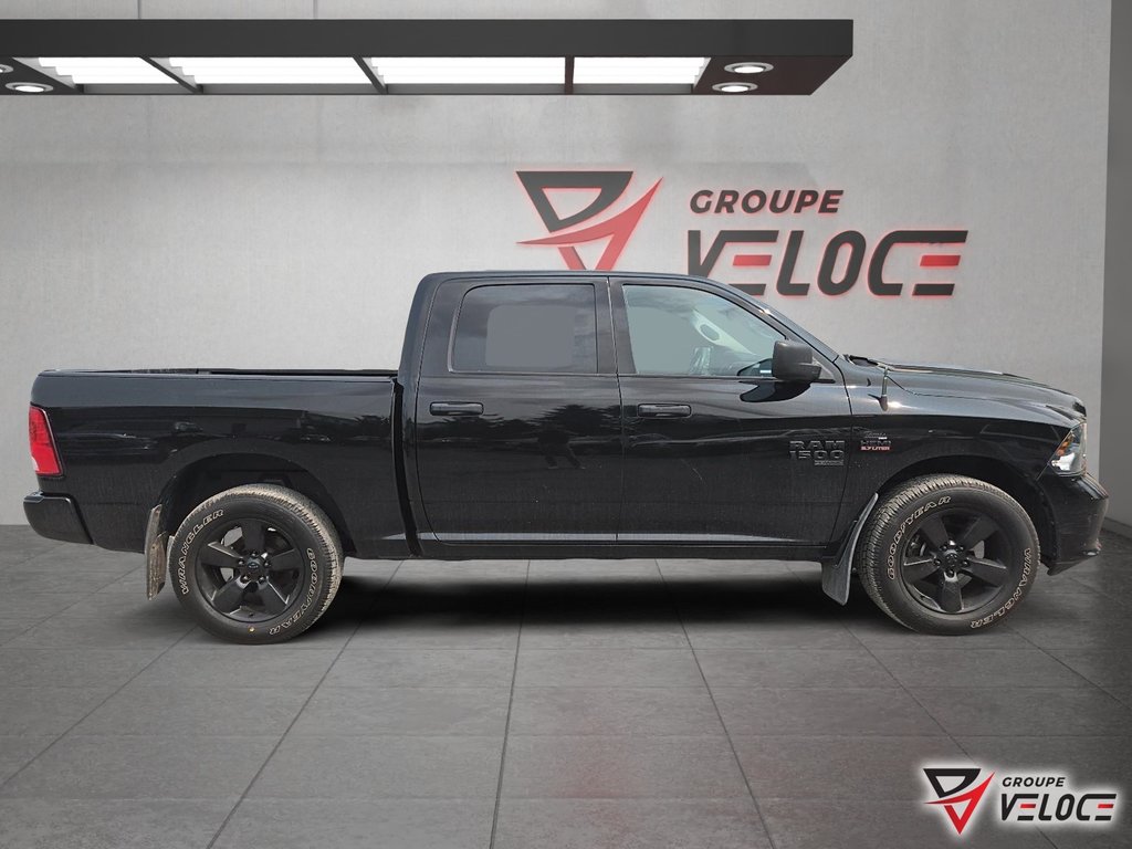Ram 1500 Classic Express *CREWCAB, 5.7 HEMI, NIGHT EDITION* 2021 à Rivière-du-Loup, Québec - 4 - w1024h768px