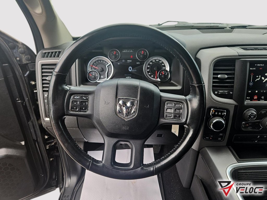 2021 Ram 1500 Classic Express *QUADCAB, V6, CONSOLE* in Riviere-du-Loup, Quebec - 13 - w1024h768px