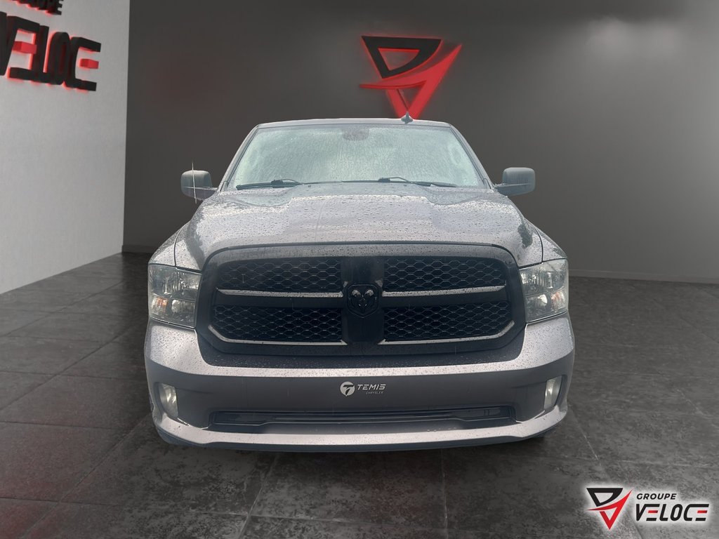 Ram 1500 Classic Express *CREWCAB, NIGHT EDITION, CONSOLE, V6* 2021 à Rivière-du-Loup, Québec - 2 - w1024h768px