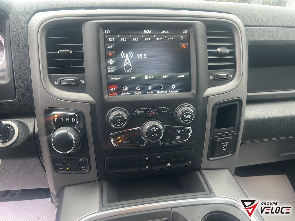 Ram 1500 Classic Express *CREWCAB, NIGHT EDITION, CONSOLE, V6* 2021 à Rivière-du-Loup, Québec - 13 - w1024h768px