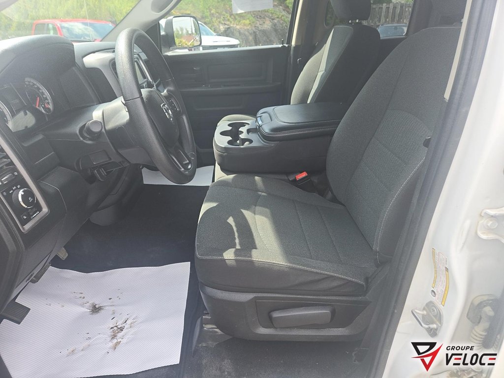 2022 Ram 1500 Classic Tradesman *V6, QUAD CAB, ÉCRAN* in Riviere-du-Loup, Quebec - 11 - w1024h768px