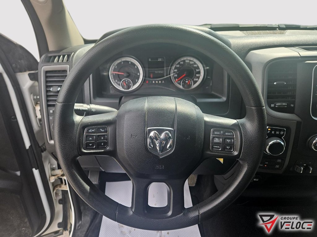 2022 Ram 1500 Classic Tradesman *V6, QUAD CAB, ÉCRAN* in Riviere-du-Loup, Quebec - 12 - w1024h768px