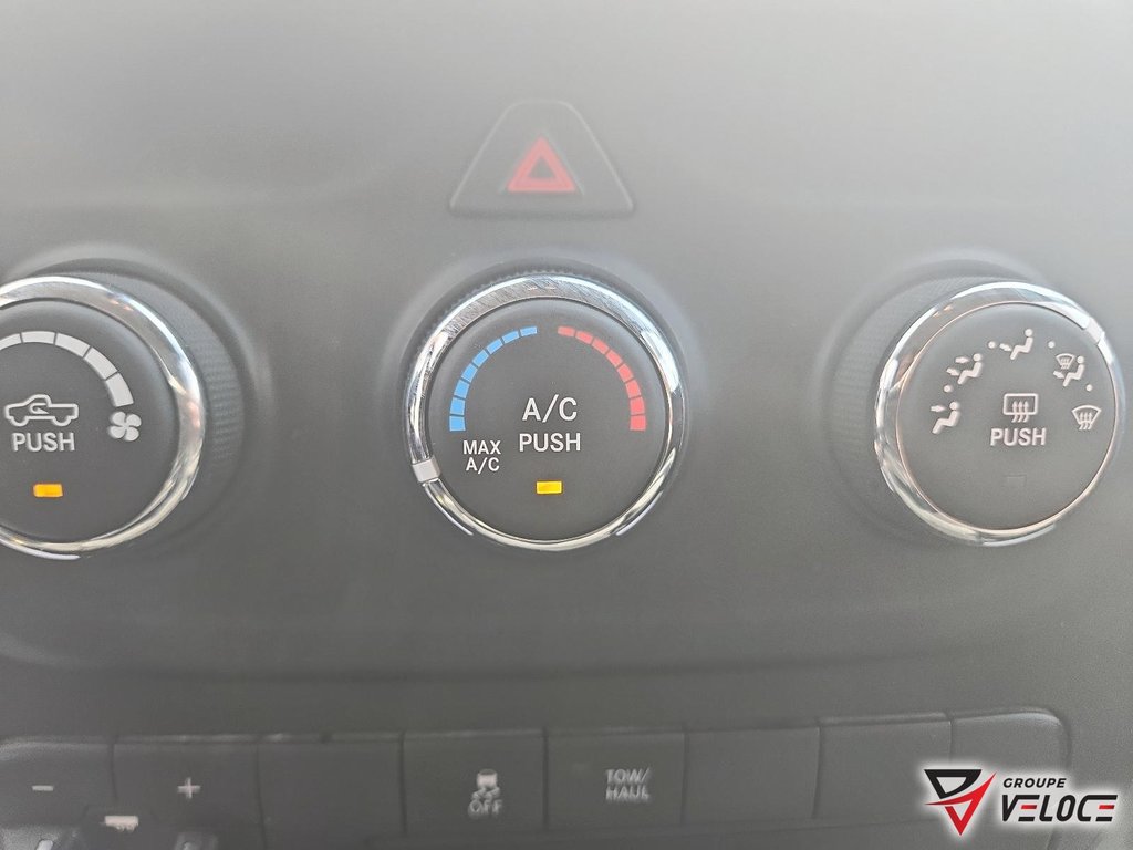 2022 Ram 1500 Classic Tradesman *V6, QUAD CAB, ÉCRAN* in Riviere-du-Loup, Quebec - 15 - w1024h768px