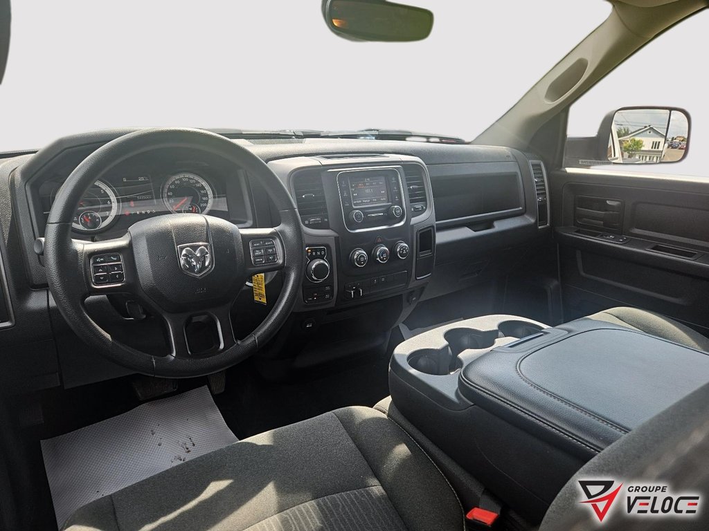 2022 Ram 1500 Classic Tradesman *V6, QUAD CAB, ÉCRAN* in Riviere-du-Loup, Quebec - 10 - w1024h768px