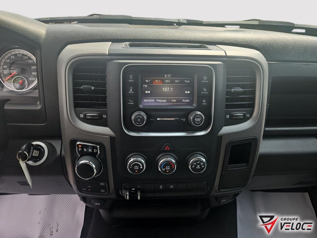 2022 Ram 1500 Classic Tradesman *V6, QUAD CAB, ÉCRAN* in Riviere-du-Loup, Quebec - 14 - w1024h768px
