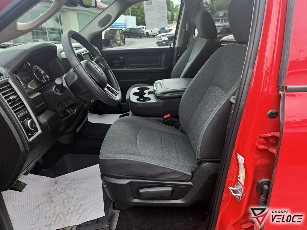 Ram 1500 Classic Express**CREW CAB,NIGHT EDITION** 2022 à Rivière-du-Loup, Québec - 11 - w1024h768px