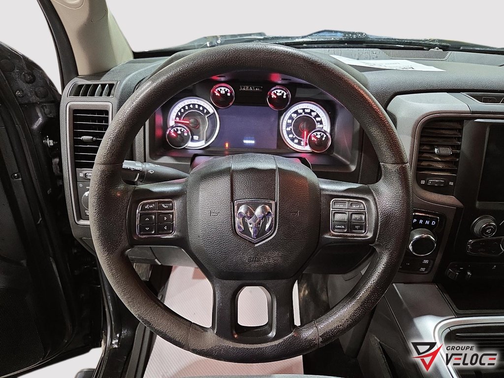 Ram 1500 Classic Express 2022 à Rivière-du-Loup, Québec - 11 - w1024h768px