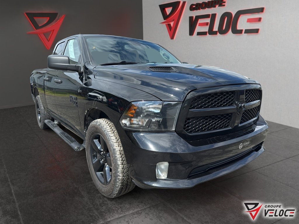 Ram 1500 Classic Express *QUAD CAB, V6, CONSOLE* 2023 à Rivière-du-Loup, Québec - 3 - w1024h768px