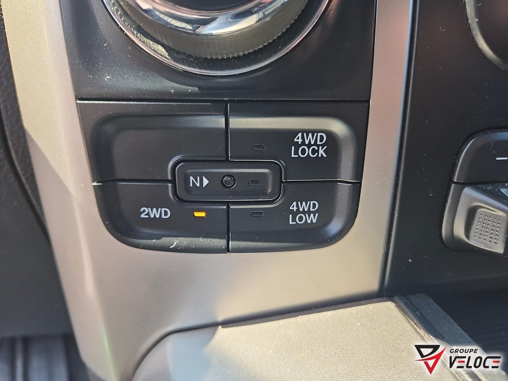 Ram 1500 Outdoorsman**MIROIR REMORQUAGE, SIEGES ELECTRIQUE* 2016 à Rivière-du-Loup, Québec - 18 - w1024h768px