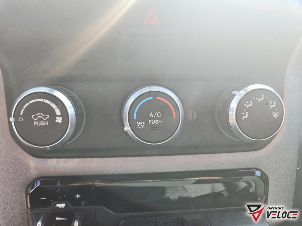 Ram 1500 Tradesman *CREWCAB, HEMI 5.7, BOITE 6''4* 2019 à Rivière-du-Loup, Québec - 16 - w1024h768px