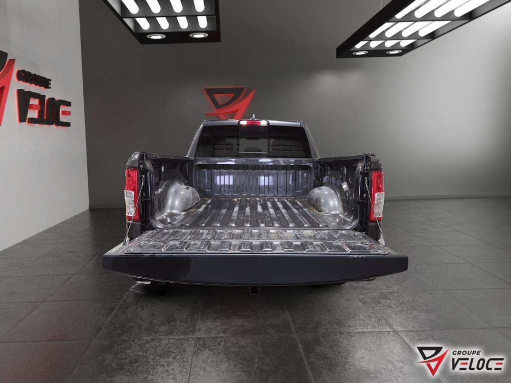 2021 Ram 1500 Tradesman *CREWCAB, 3.6L, MAGS NOIR 20PO* in Riviere-du-Loup, Quebec - 15 - w1024h768px