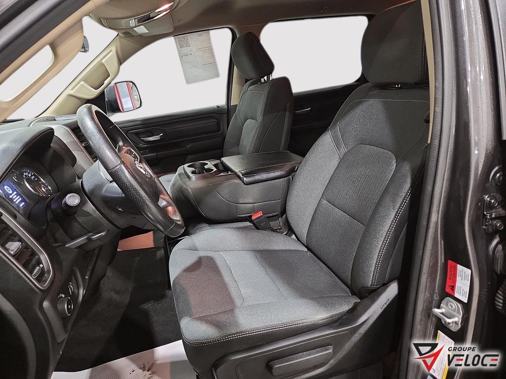 2021 Ram 1500 Tradesman *CREWCAB, 3.6L, MAGS NOIR 20PO* in Riviere-du-Loup, Quebec - 7 - w1024h768px