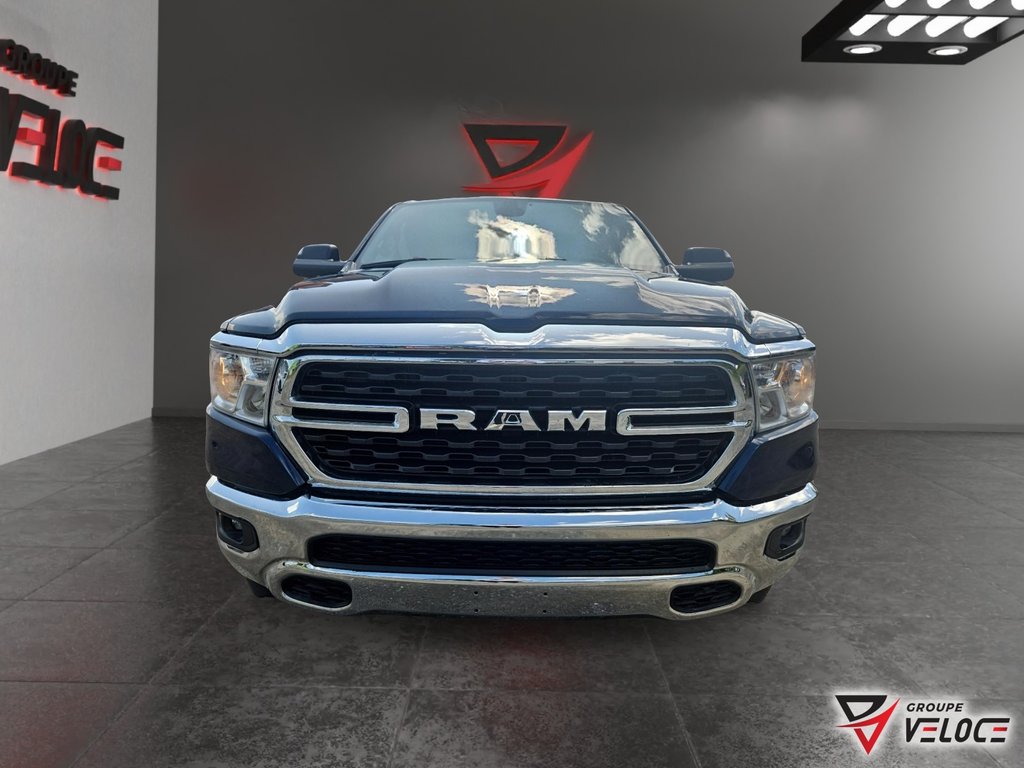 Ram 1500 Big Horn *CREWCAB, 5.7 HEMI, CONSOLE* 2024 à Rivière-du-Loup, Québec - 2 - w1024h768px