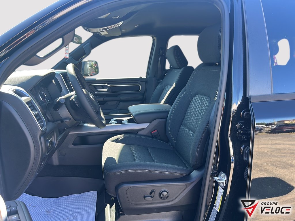 2025 Ram 1500 BIG HORN in Riviere-du-Loup, Quebec - 8 - w1024h768px