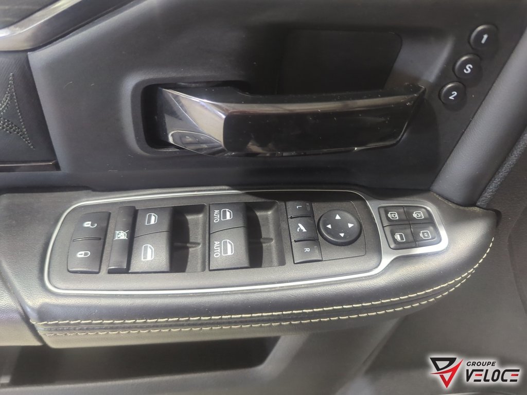 2023 Ram 2500 LIMITED *NIGHT EDITION, BOITE 8'', TOUT EQUIPE* in Riviere-du-Loup, Quebec - 10 - w1024h768px