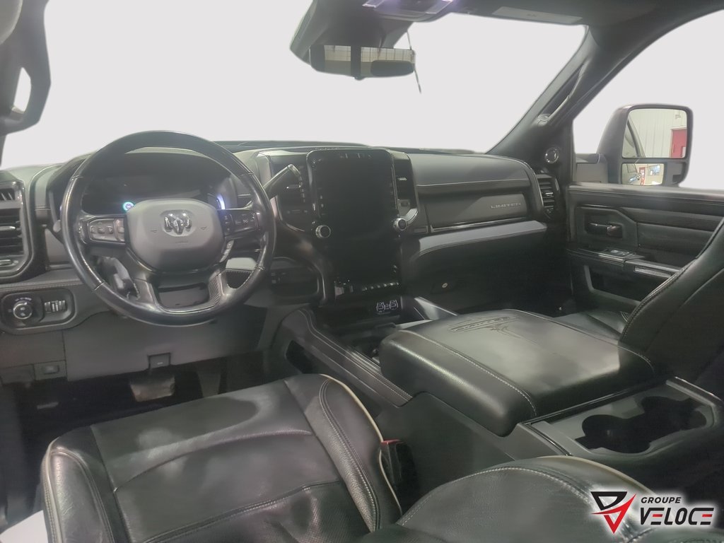 2023 Ram 2500 LIMITED *NIGHT EDITION, BOITE 8'', TOUT EQUIPE* in Riviere-du-Loup, Quebec - 9 - w1024h768px