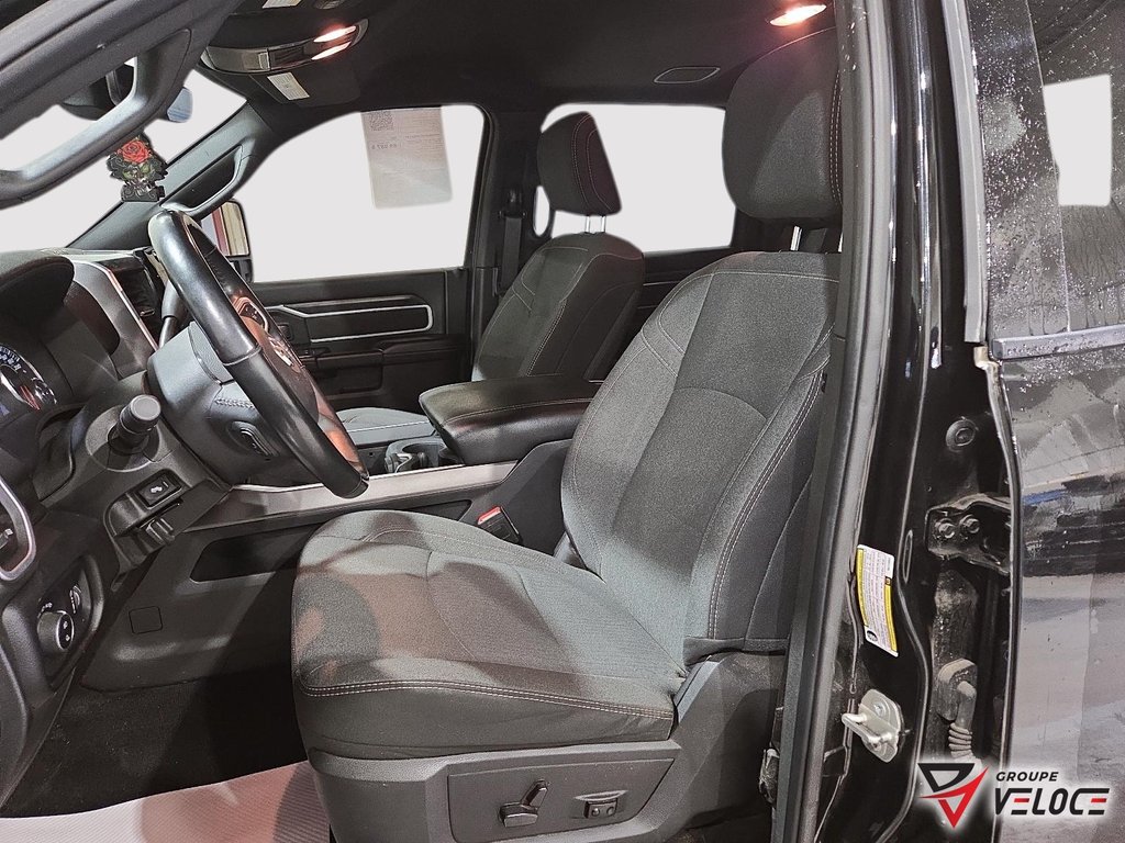 2024 Ram 2500 Big Horn *NIGHT EDITION, NIVEAU 2, DIESEL CUMMINS* in Riviere-du-Loup, Quebec - 8 - w1024h768px