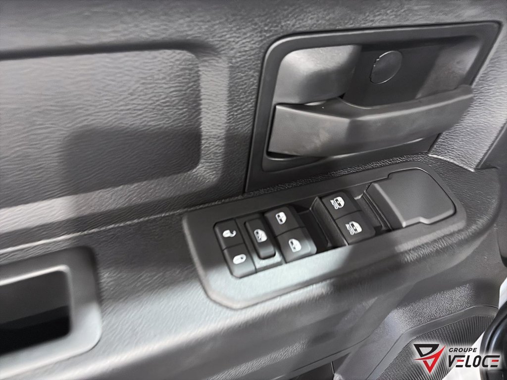2026 Ram 2500 TRADESMAN in Riviere-du-Loup, Quebec - 10 - w1024h768px
