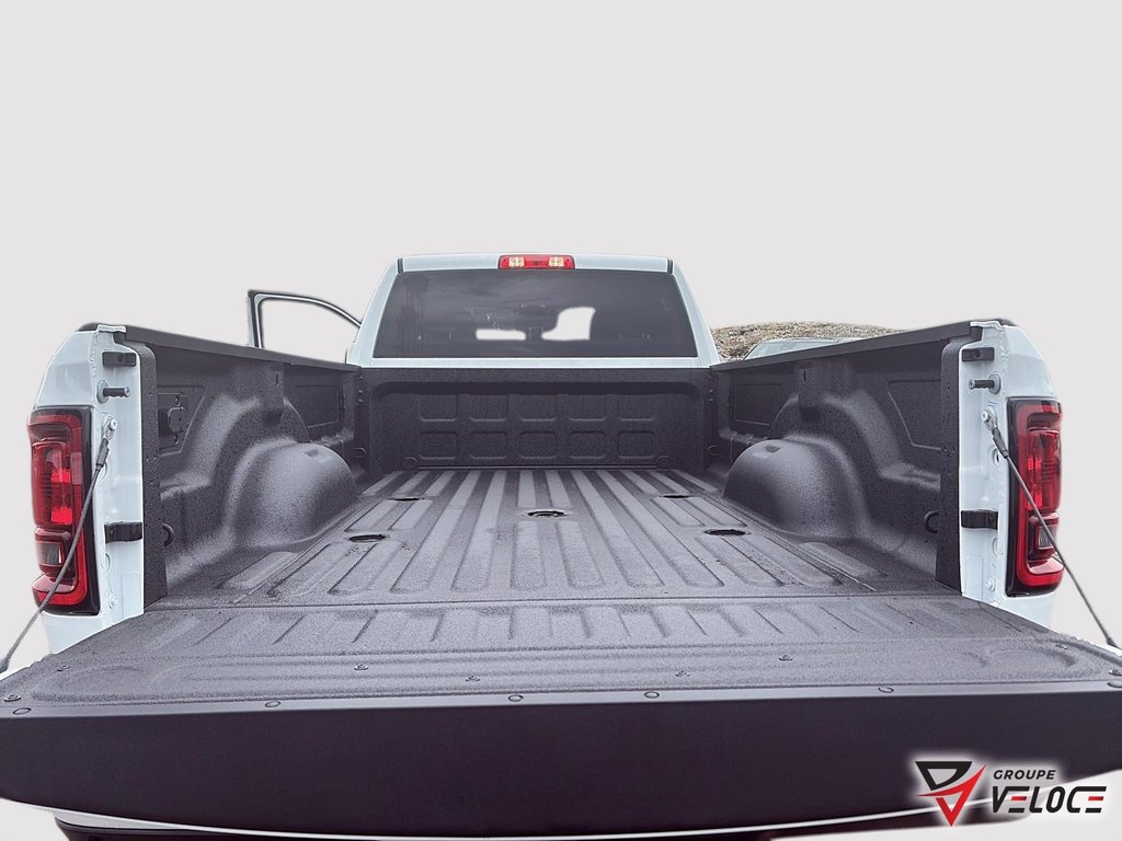 2026 Ram 2500 BLACK EXPRESS in Riviere-du-Loup, Quebec - 16 - w1024h768px