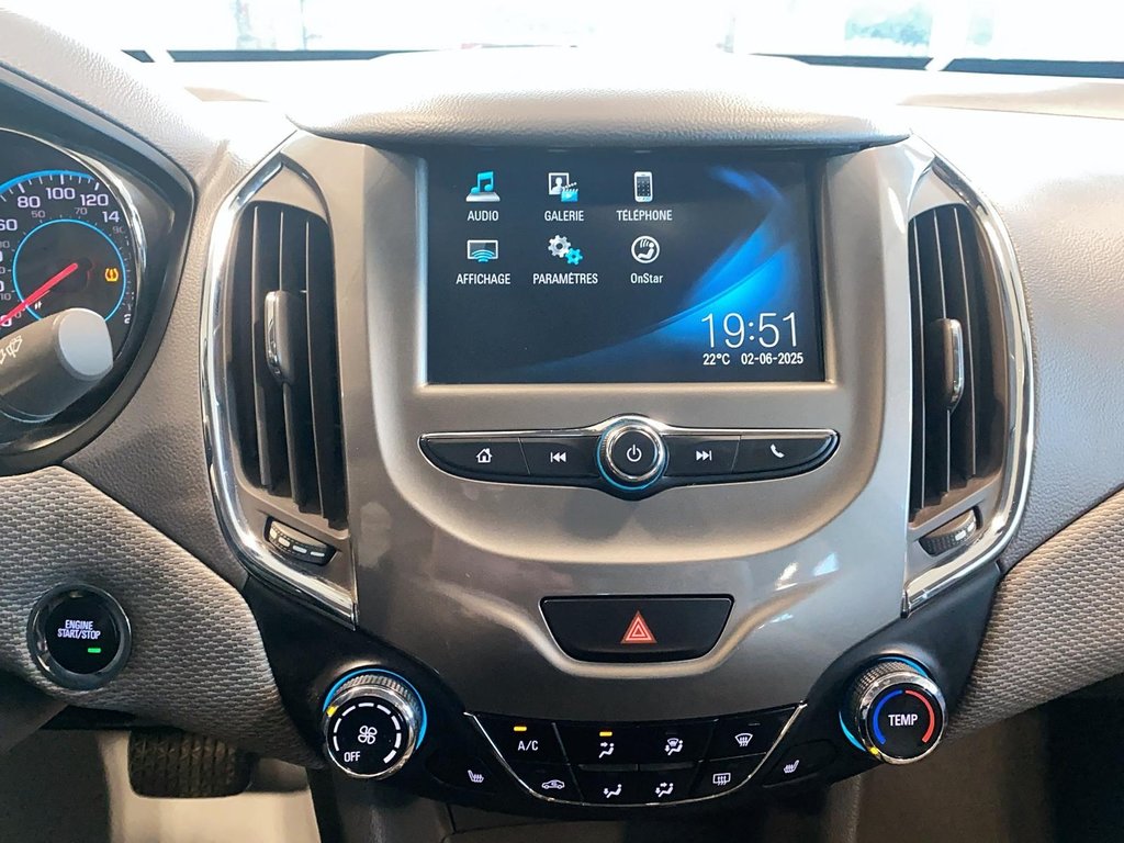 2016 Chevrolet Cruze in Quebec, Quebec - 16 - w1024h768px
