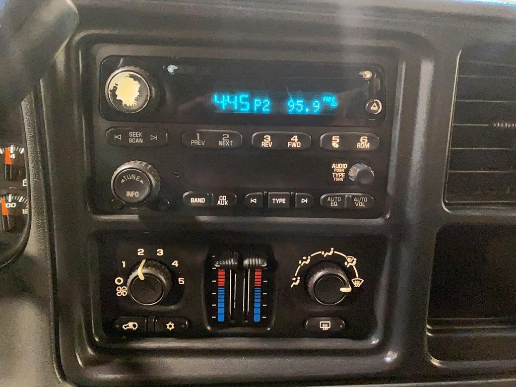 Chevrolet SILVERADO 1500HD  2005 à Québec, Québec - 17 - w1024h768px