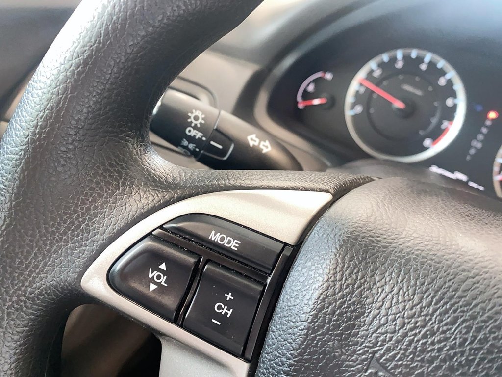 Honda Accord Sedan  2010 à Québec, Québec - 13 - w1024h768px