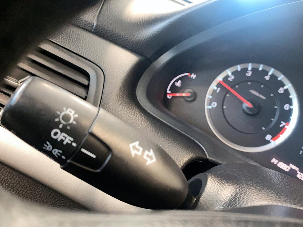 2011 Honda Accord Sedan in Quebec, Quebec - 16 - w1024h768px