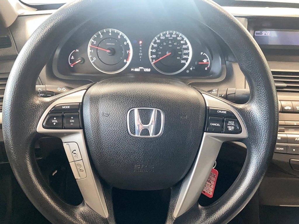 2011 Honda Accord Sedan in Quebec, Quebec - 12 - w1024h768px