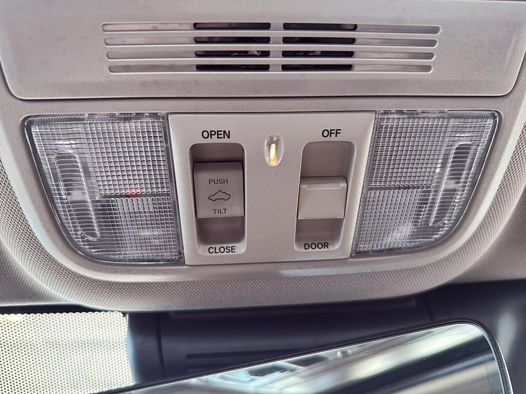 Honda Accord Sedan  2022 à Québec, Québec - 21 - w1024h768px